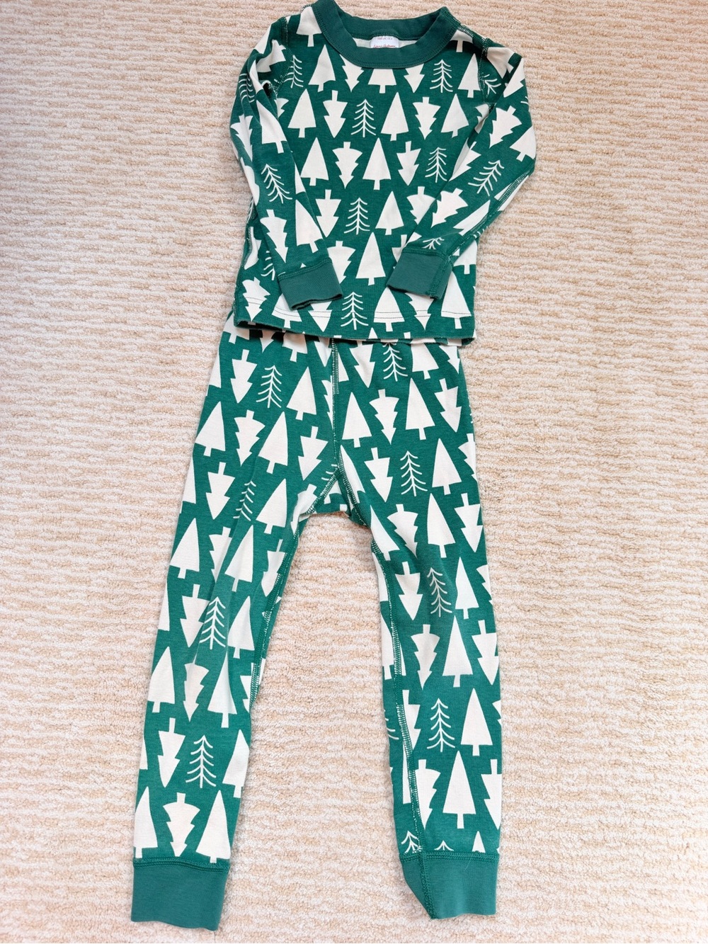 Hanna Andersson Green and White Tree Print Pajamas